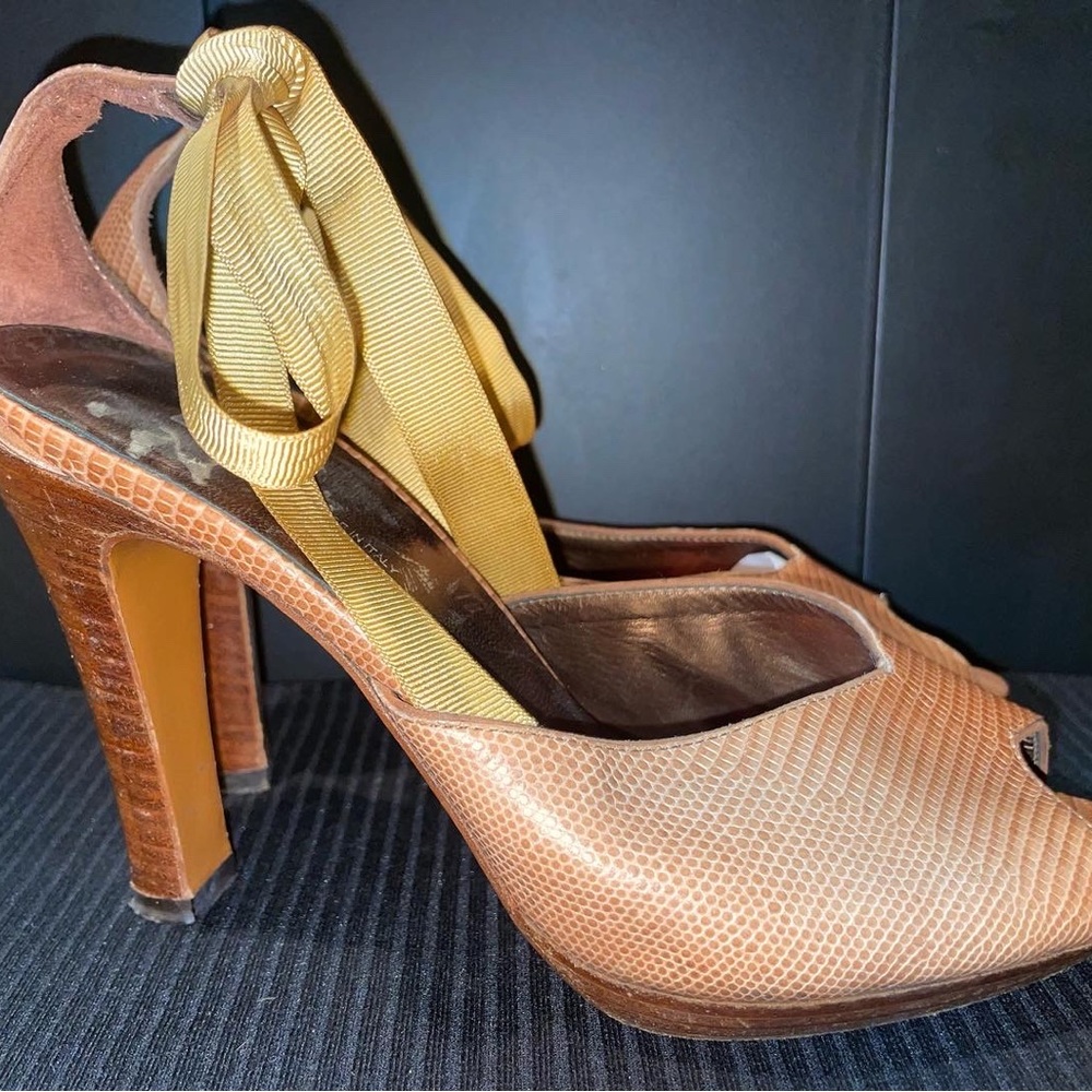 DKNY Lizard Skin Peep Toe Heels Pumps Size 8